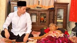 Bupati Aceh Barat Tarmizi Jenguk Mantan Kombatan GAM Sakit Jelang Idul Fitri, Serahkan Bantuan dan Doa