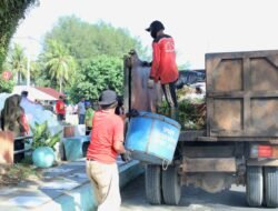 Truk Sampah DLH Dominasi Aksi Bersih ASN Aceh Barat